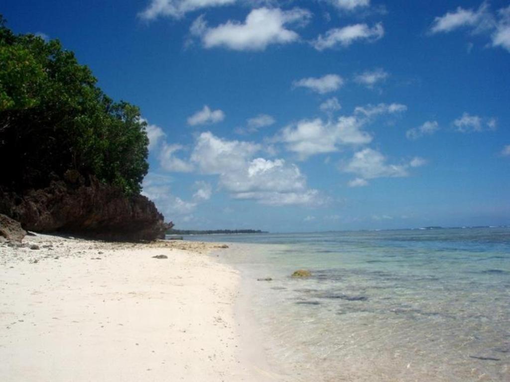 Holiday Saipan Hotel Esterno foto